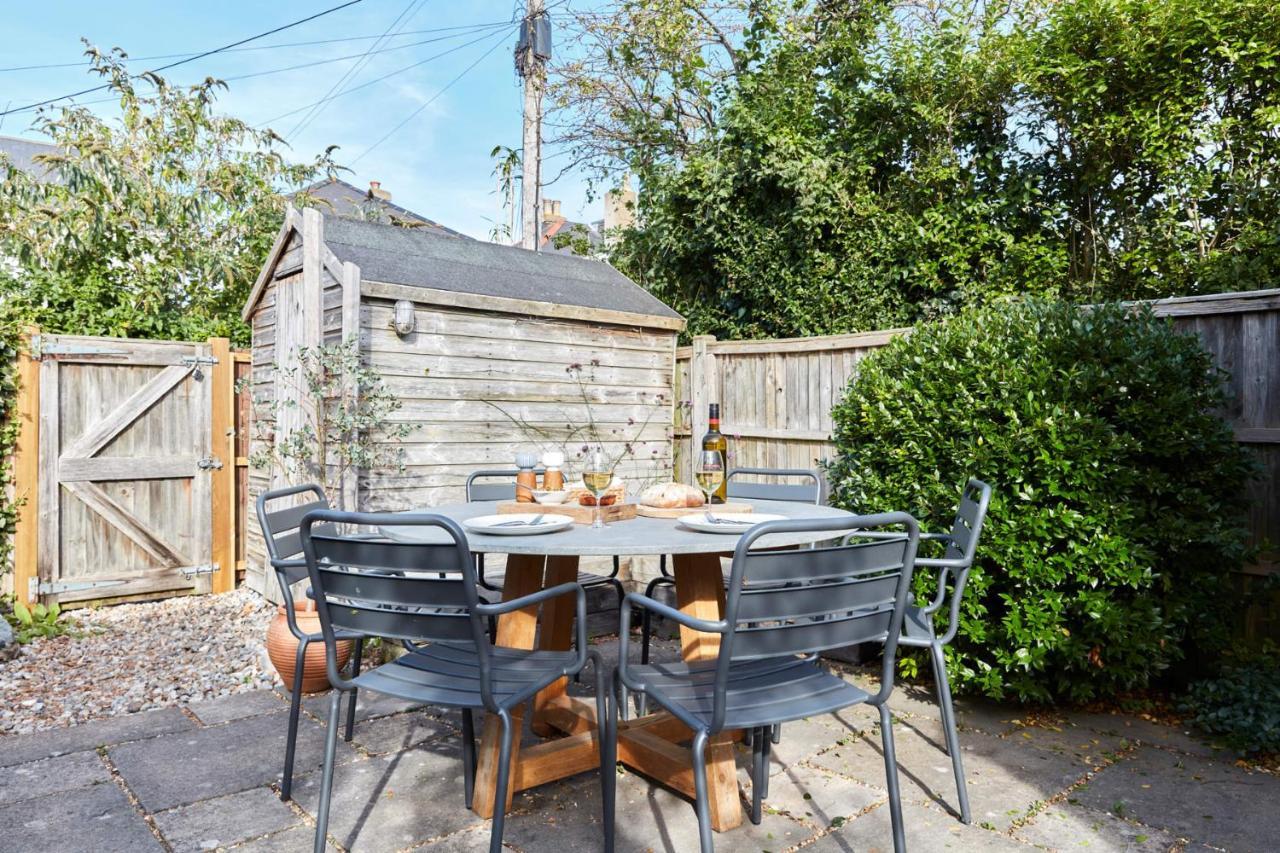 Villa A Cool Coastal Retreat On Kingsdown Beach - The White House Deal Exterior foto