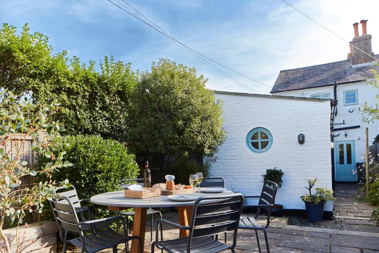 Villa A Cool Coastal Retreat On Kingsdown Beach - The White House Deal Exterior foto