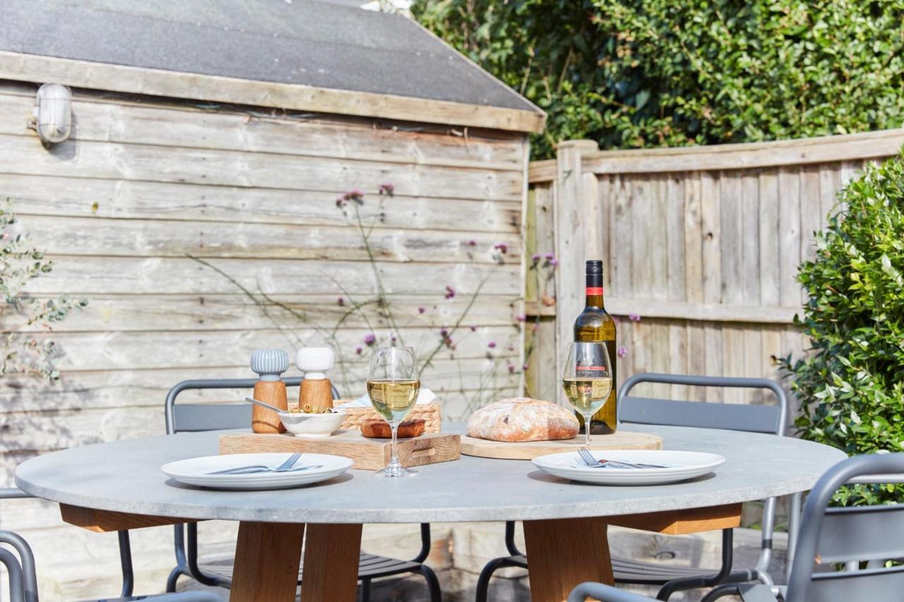 Villa A Cool Coastal Retreat On Kingsdown Beach - The White House Deal Exterior foto